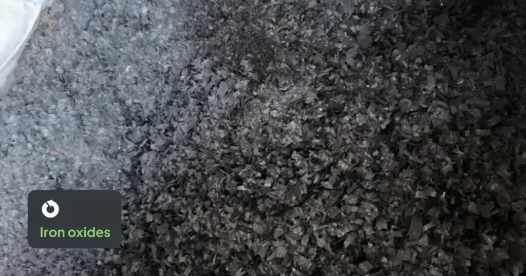 Lamination flakes of iron oxides